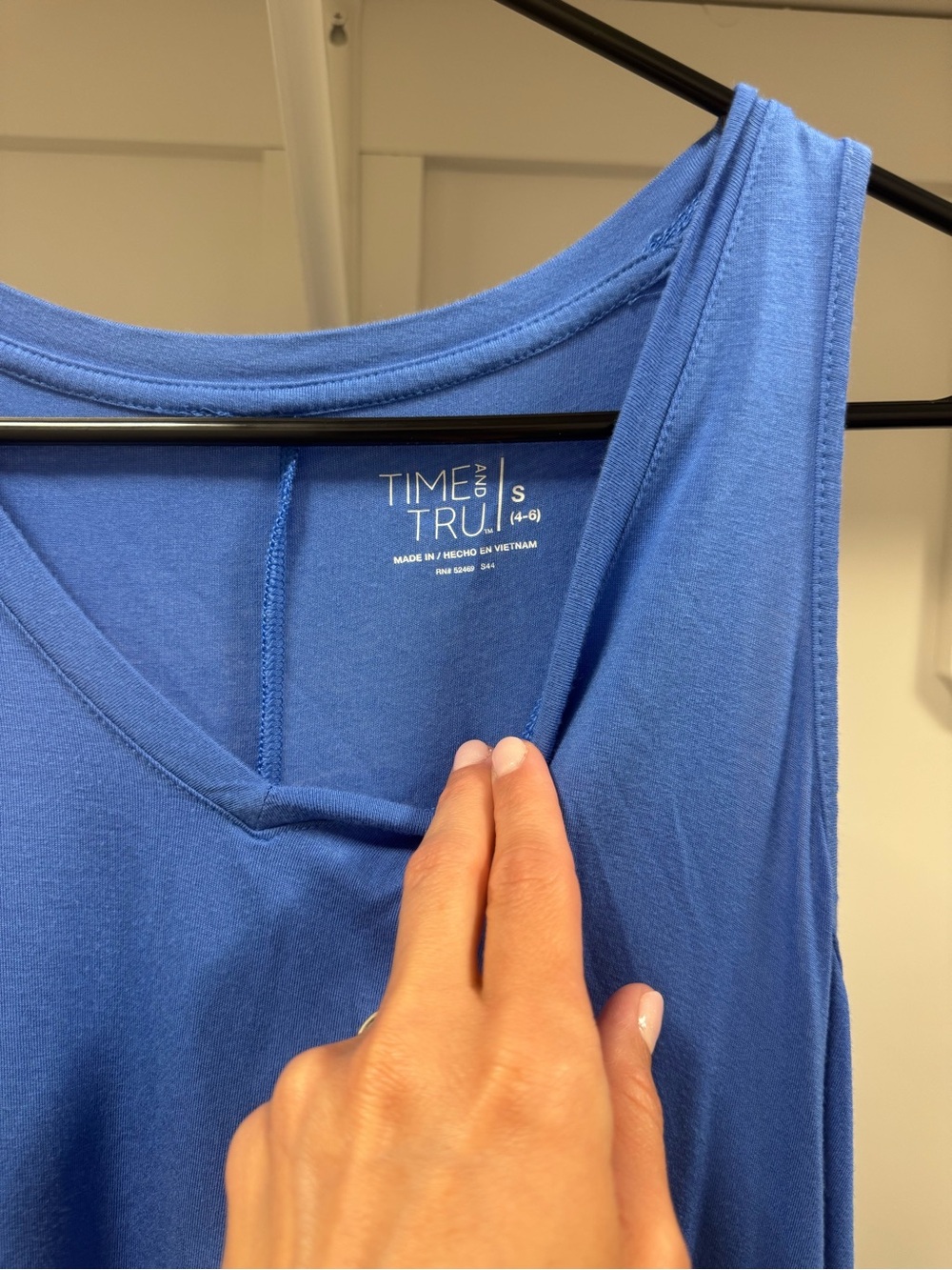 Time and Tru Bright Blue V-Neck Tank Top - Picture 2 of 2